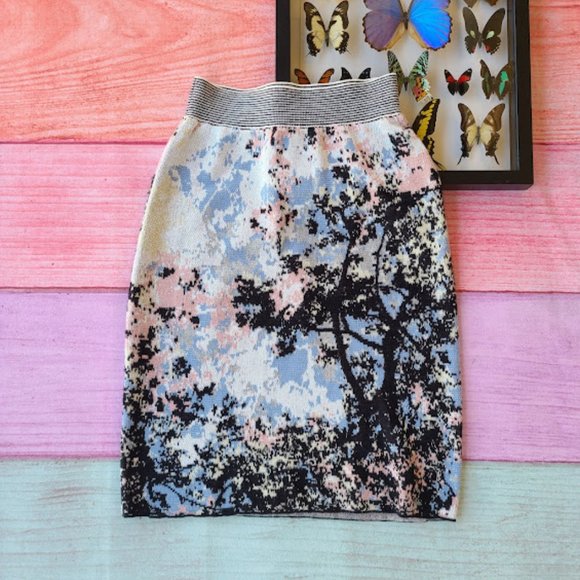 Anthropologie Dresses & Skirts - Anthropologie Moth Floral Print Pull On Pencil Skirt Size XS